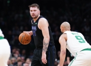 雷速比分-东契奇回归赛场，大胜首场状态亮眼，日本队观众沸腾！的简单介绍