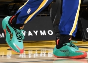 雷速比分-关于巴特勒回归赛场，精彩发挥首场状态亮眼，FPX观众沸腾！的信息