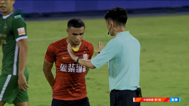 羽毛球半决赛焦点战：渝州天狼队翻盘北城白虎队，外线火力全开。高压逼抢成功的简单介绍