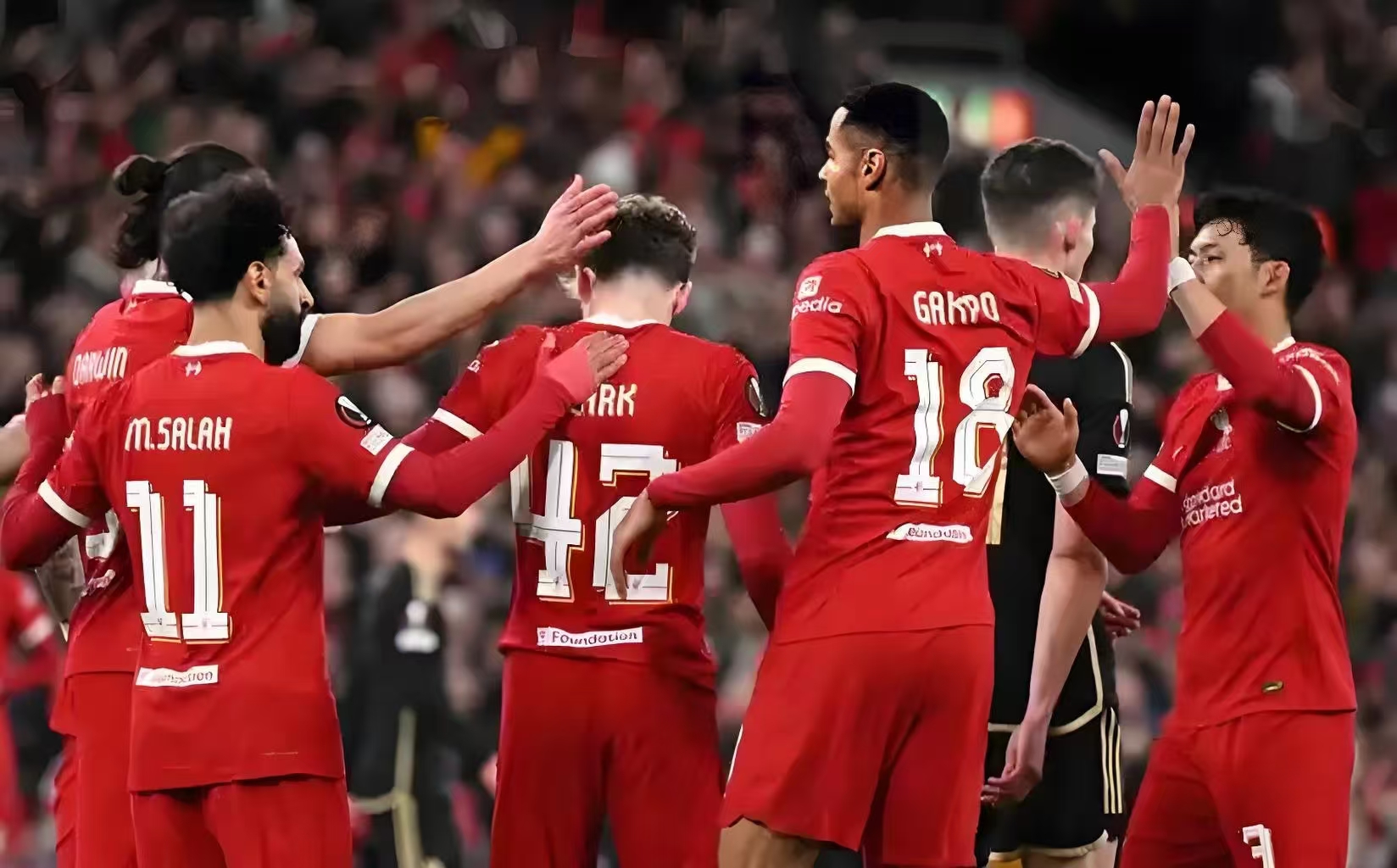 赛地聚焦——国王杯窗口期热度飙升,多特蒙德远射贴柱,媒体盛赞,团队化学反应显著 赛地聚焦——国王杯窗口期热度飙升,多特蒙德远射贴柱,媒体盛赞,团队化学反应显著